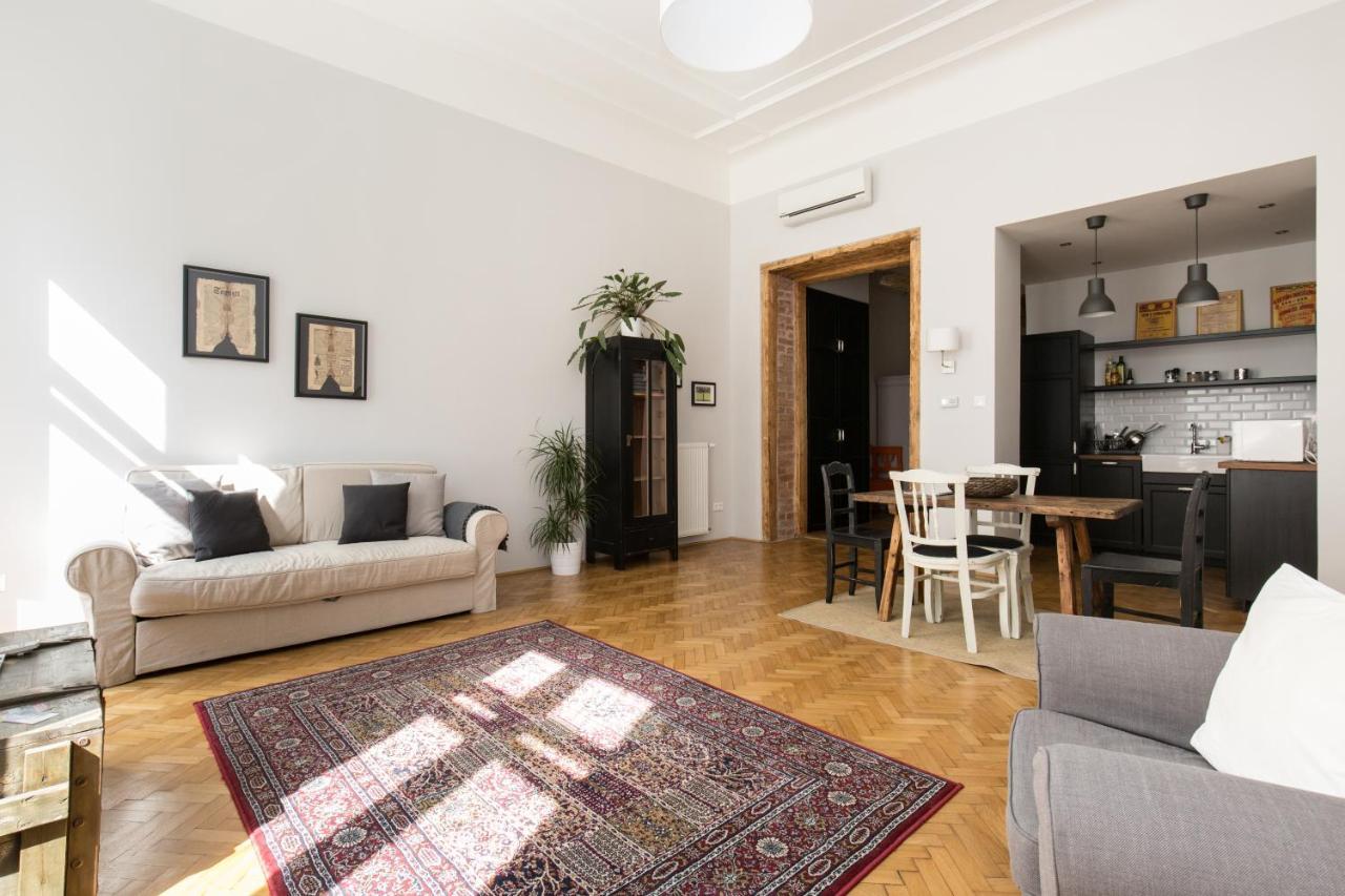 Apartament King Rustik & *